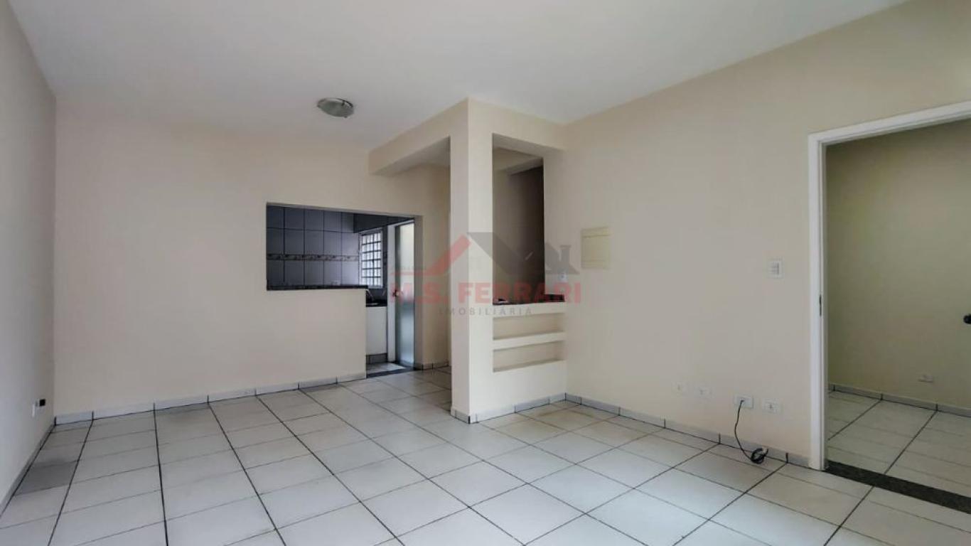 CASA NA Vila Tênis Clube em Assis