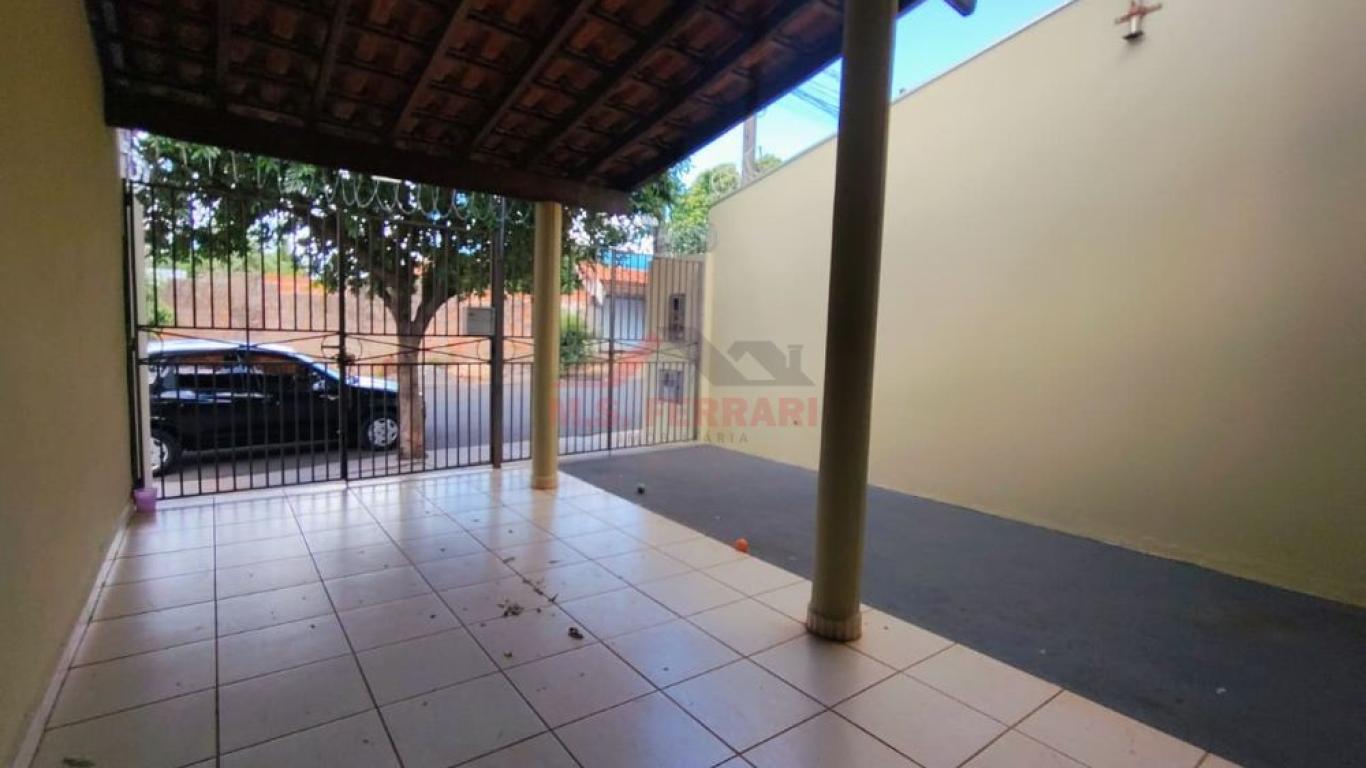 CASA NA Vila Marialves em Assis