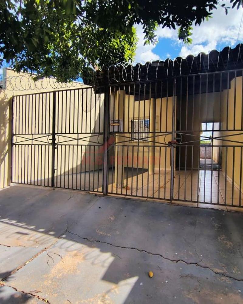 CASA NA Vila Marialves em Assis