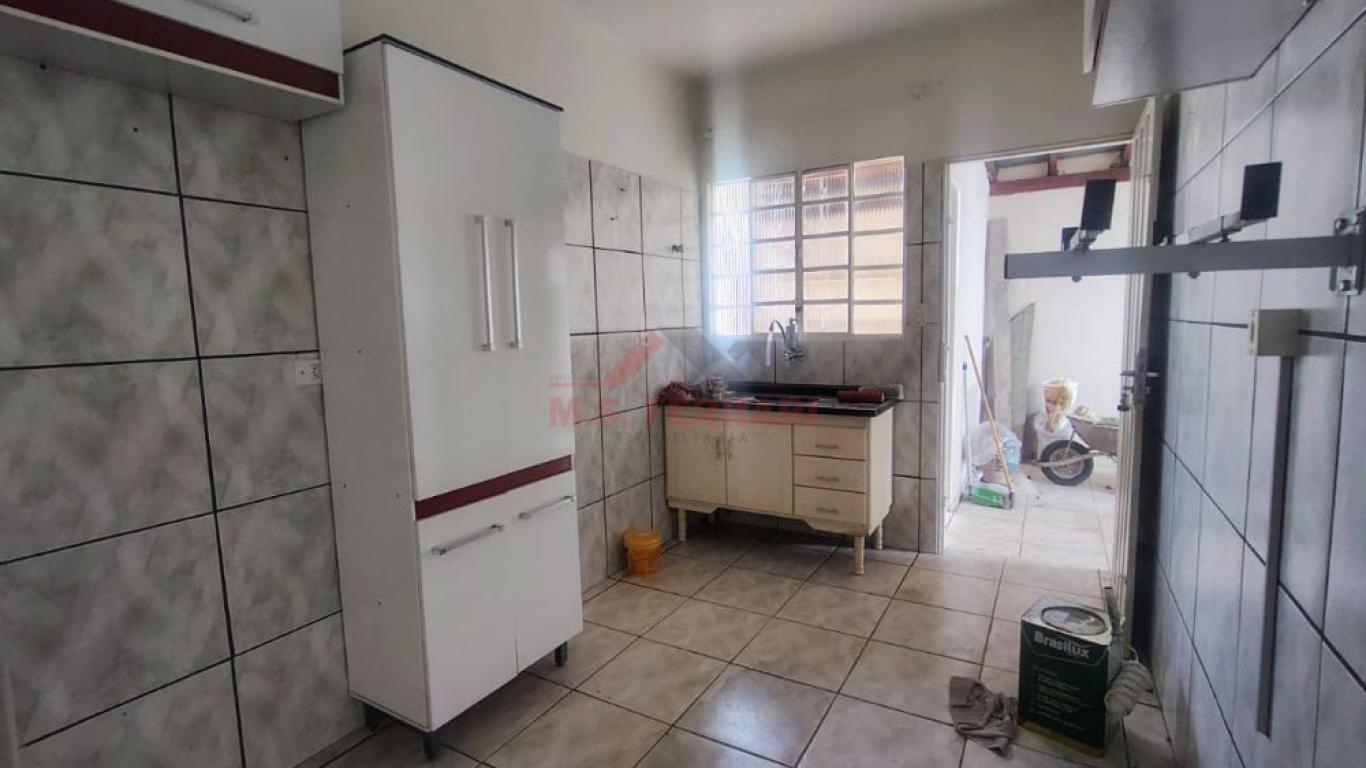 CASA NA Vila Tênis Clube em Assis