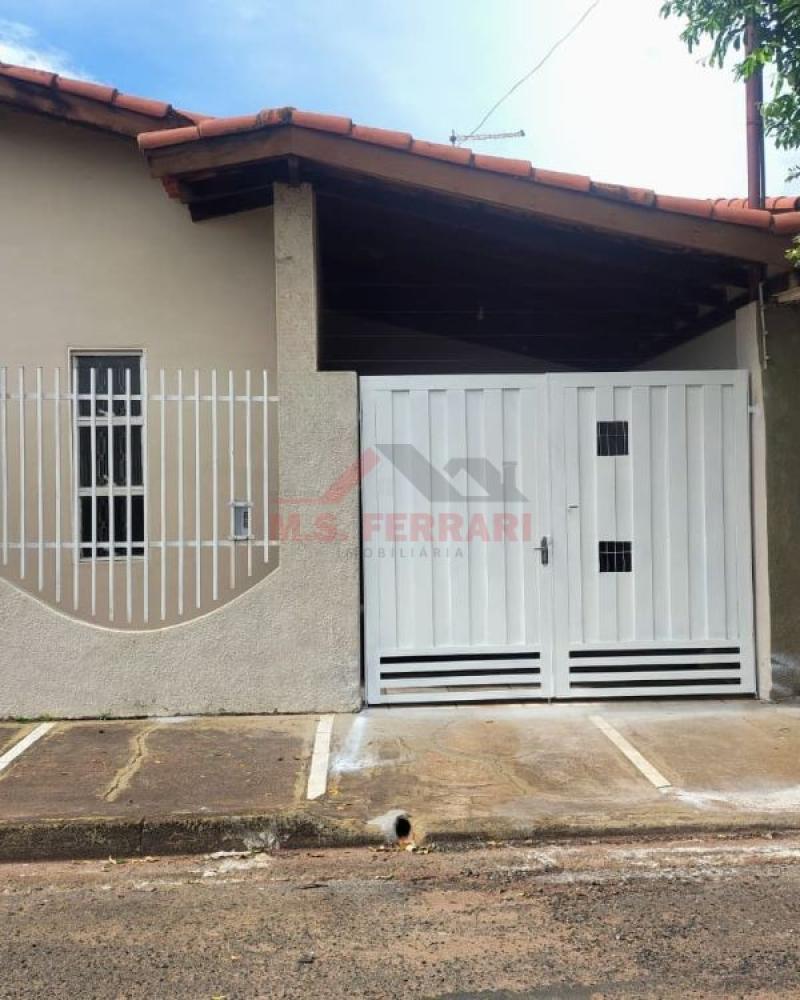 CASA NA Vila Tênis Clube em Assis