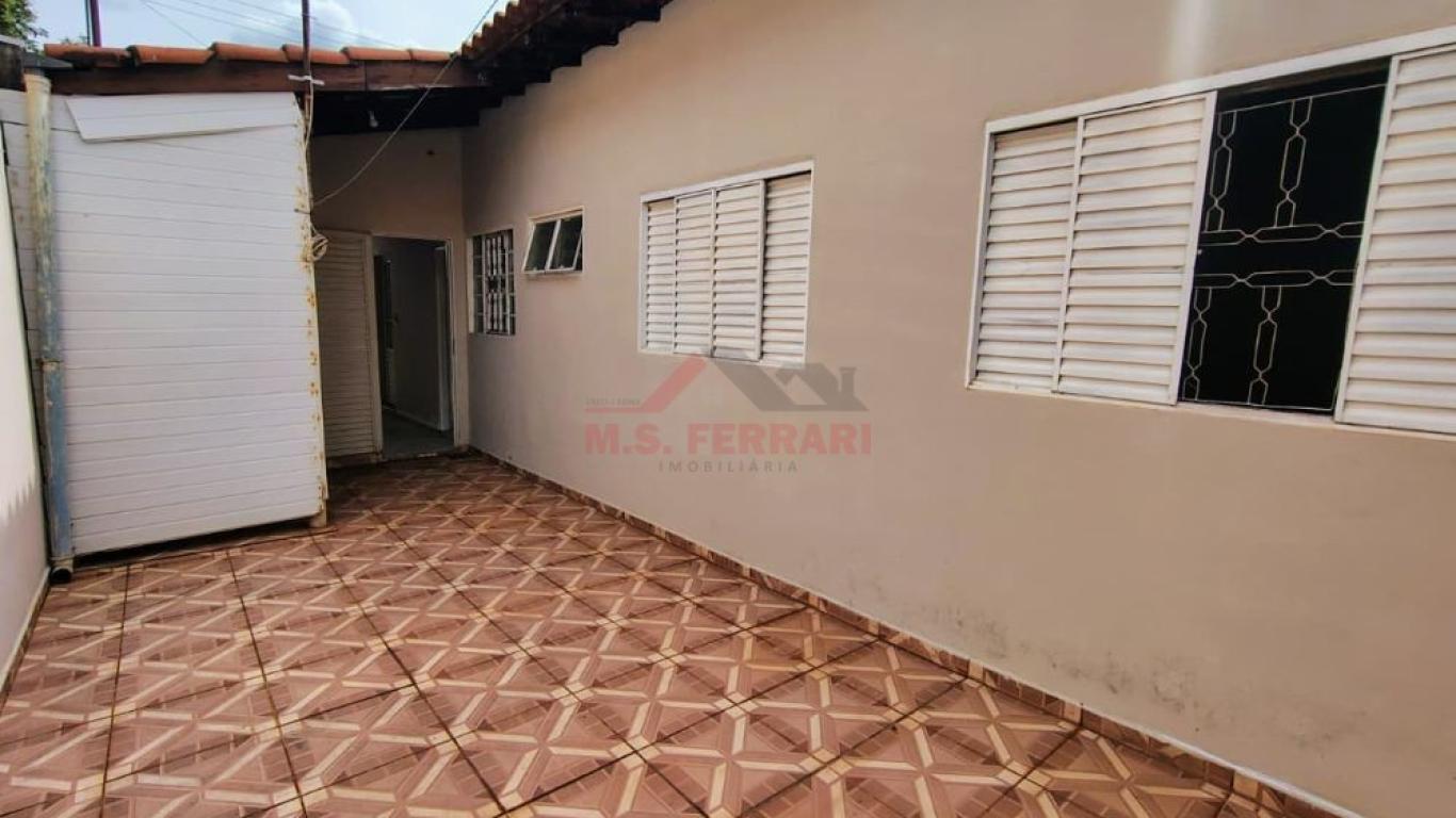 CASA NA Vila Tênis Clube em Assis