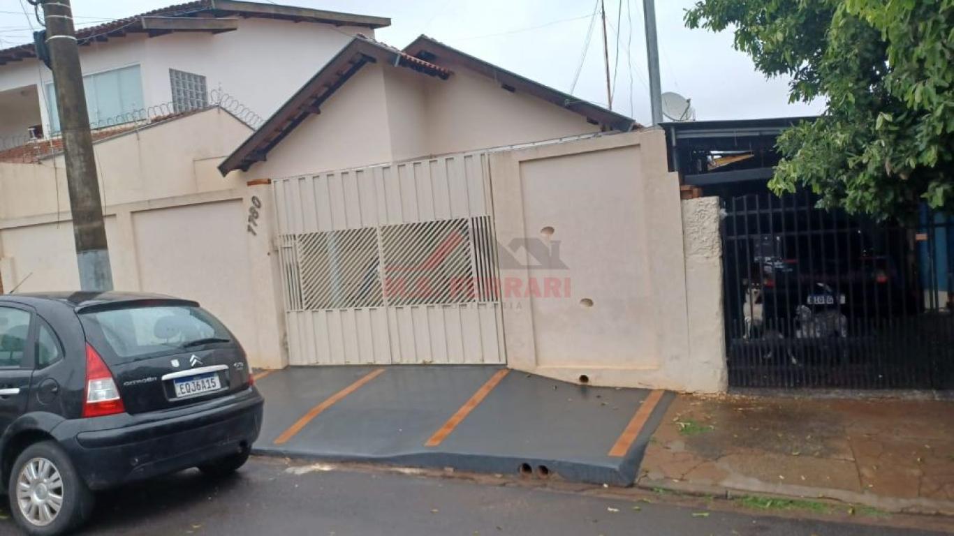 CASA NA Vila Santa Cecília em Assis