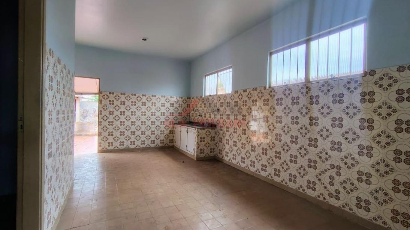 CASA NA Vila Central em Assis