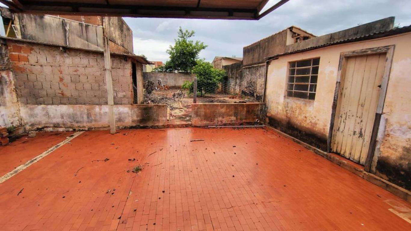 CASA NA Vila Central em Assis