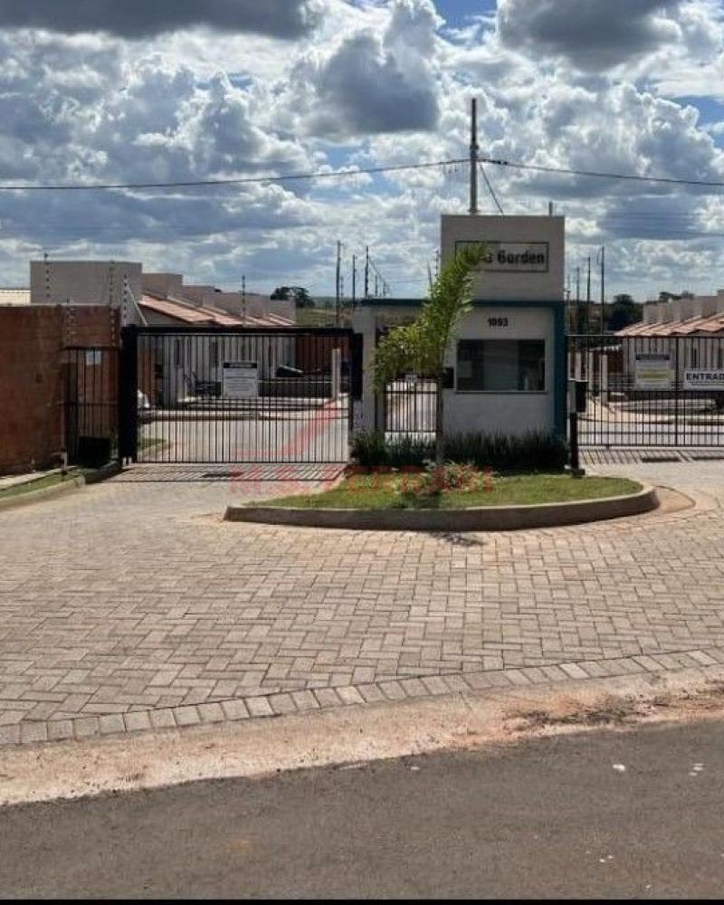 CASA NA Vila Tênis Clube em Assis