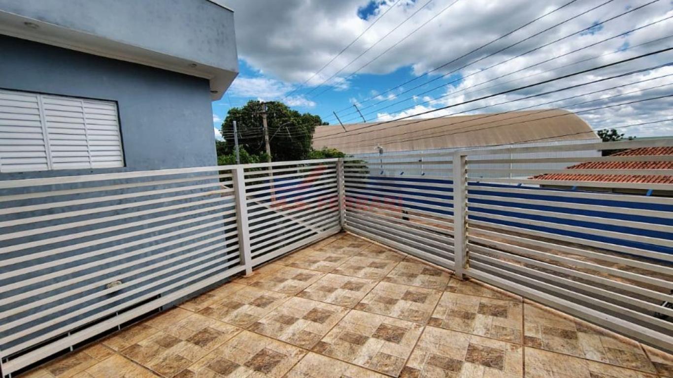 CASA NA Vila São Benedito em Assis