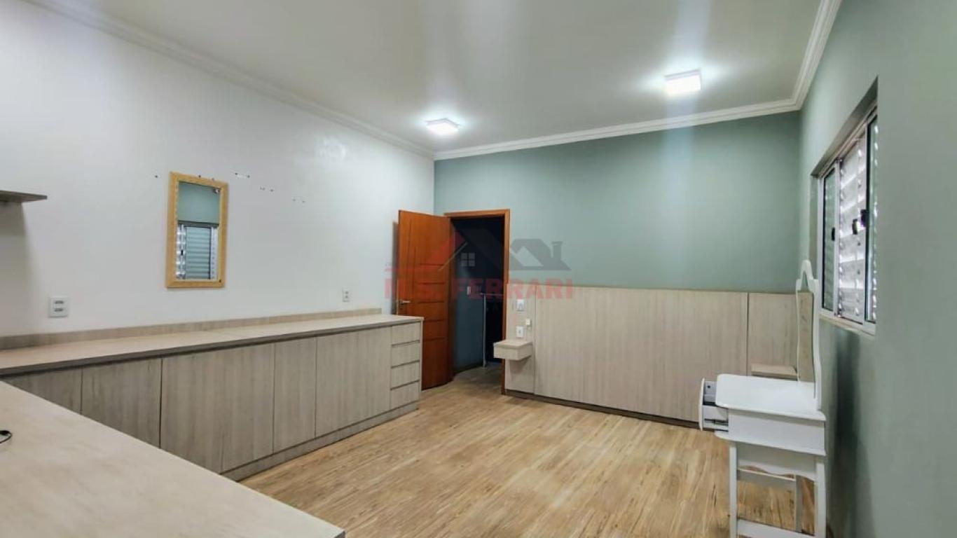 CASA NA Vila São Benedito em Assis