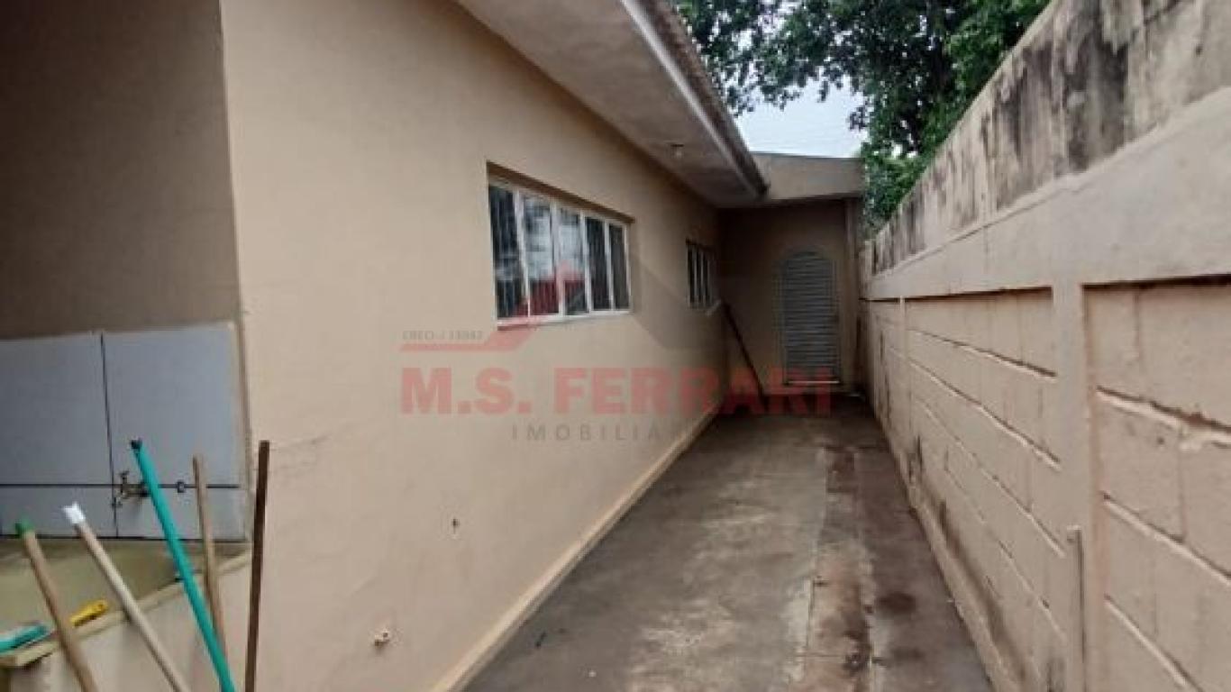 CASA NA Vila Central em Assis