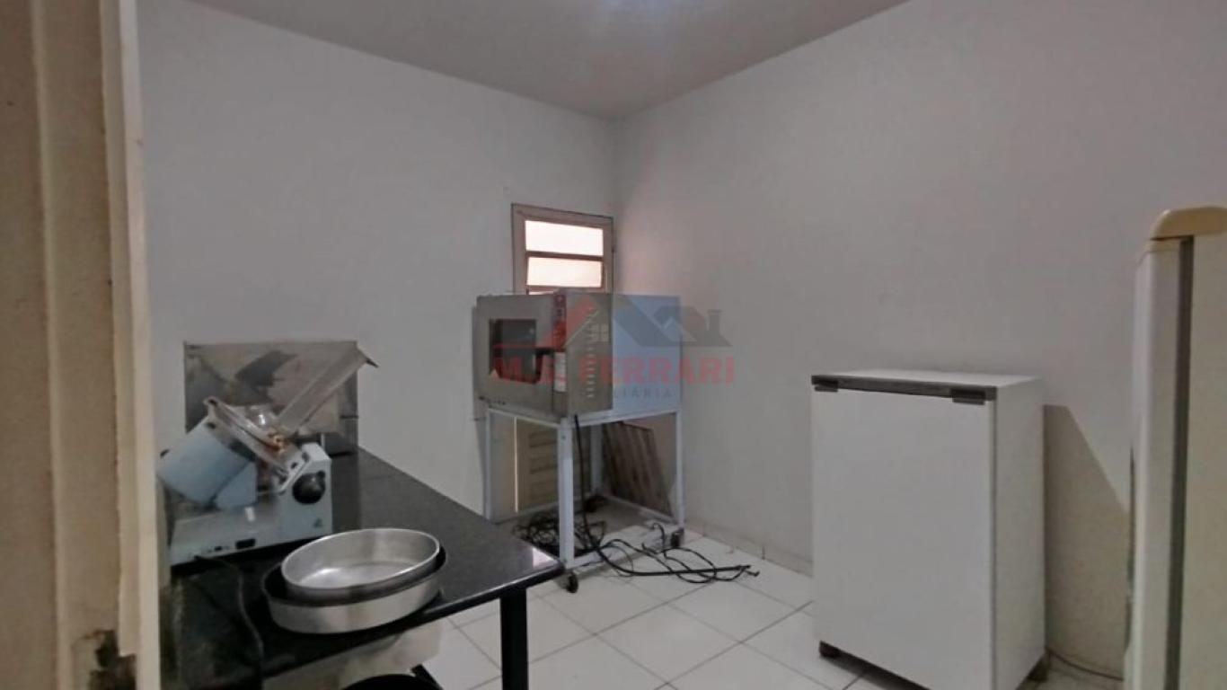 CASA NA Vila Central em Assis