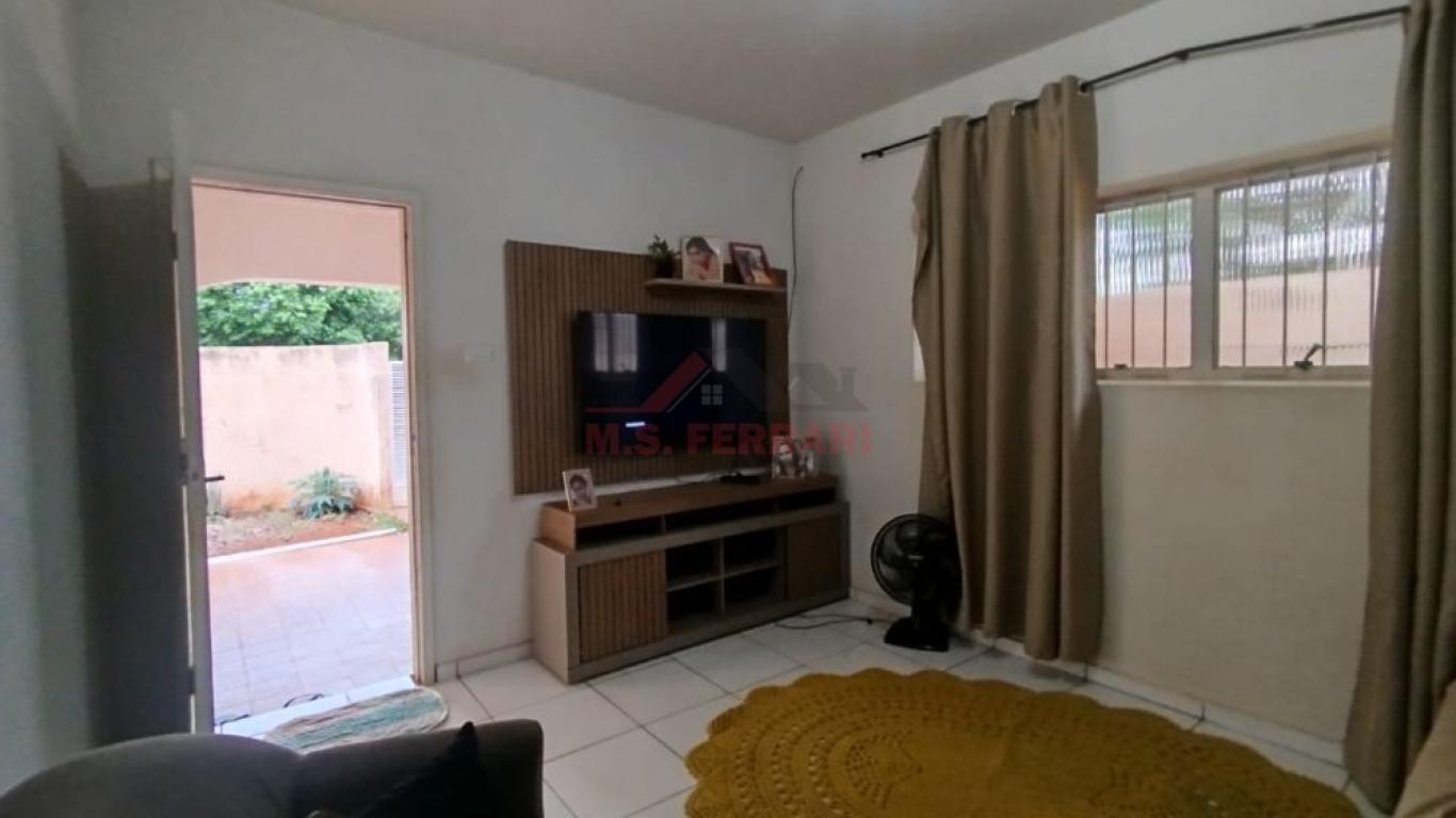 CASA NA Vila Central em Assis