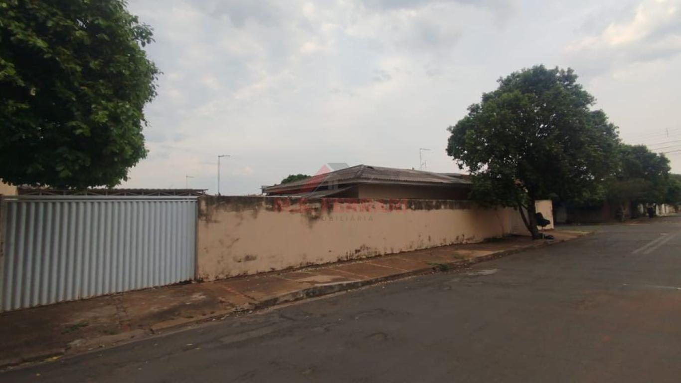 CASA NA Vila Central em Assis