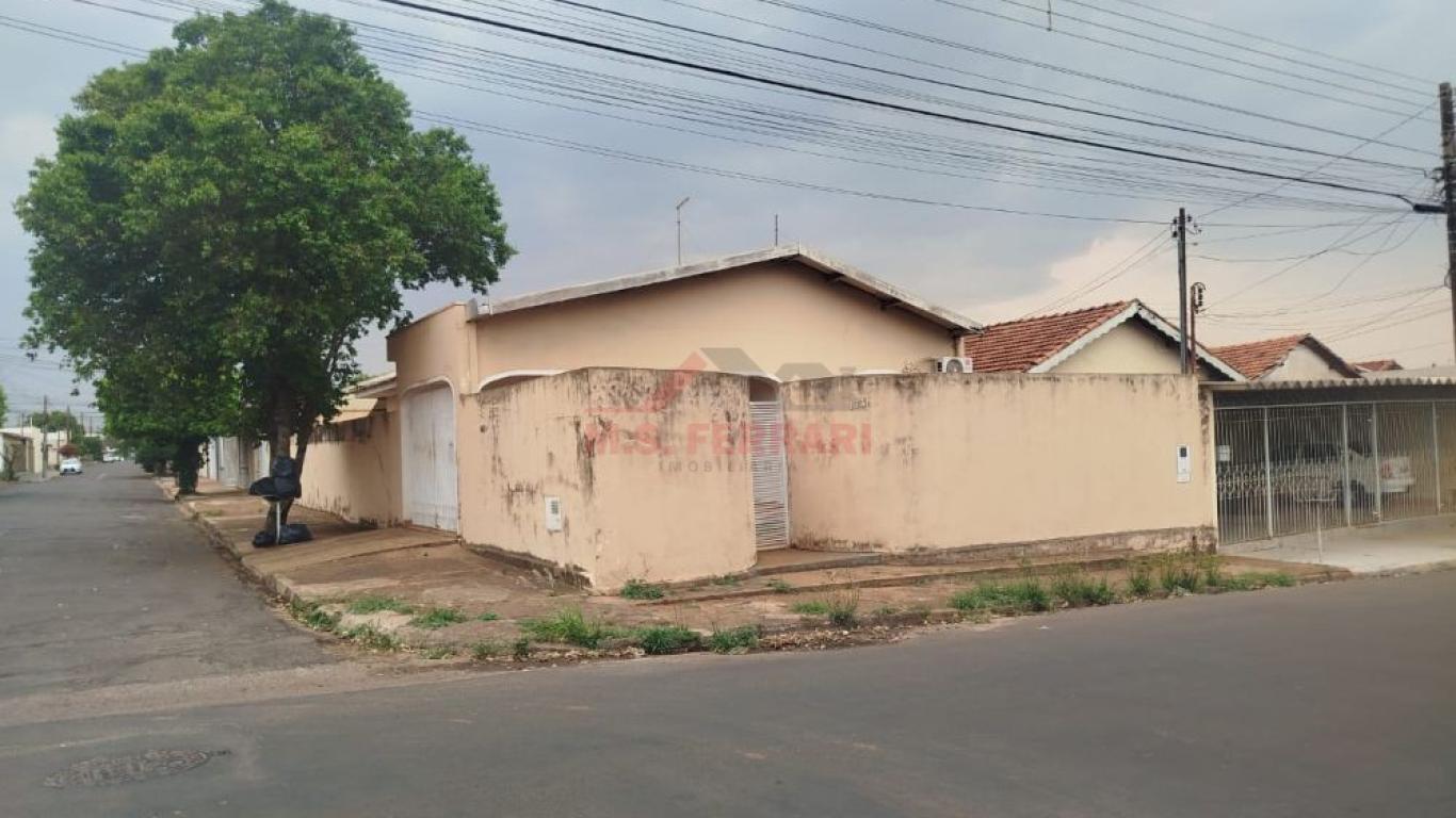 CASA NA Vila Central em Assis