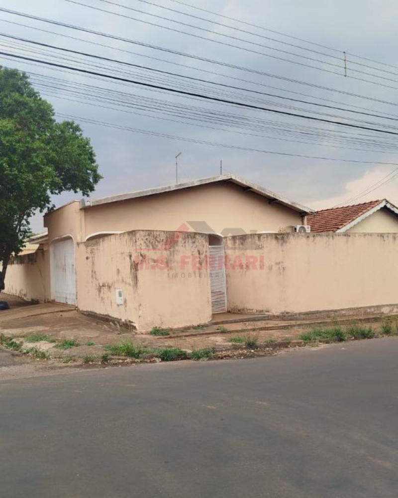 CASA NA Vila Central em Assis