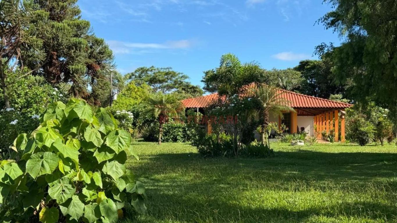 SÍTIO NA ÁGUA DA FILGUEIRA em Florínea