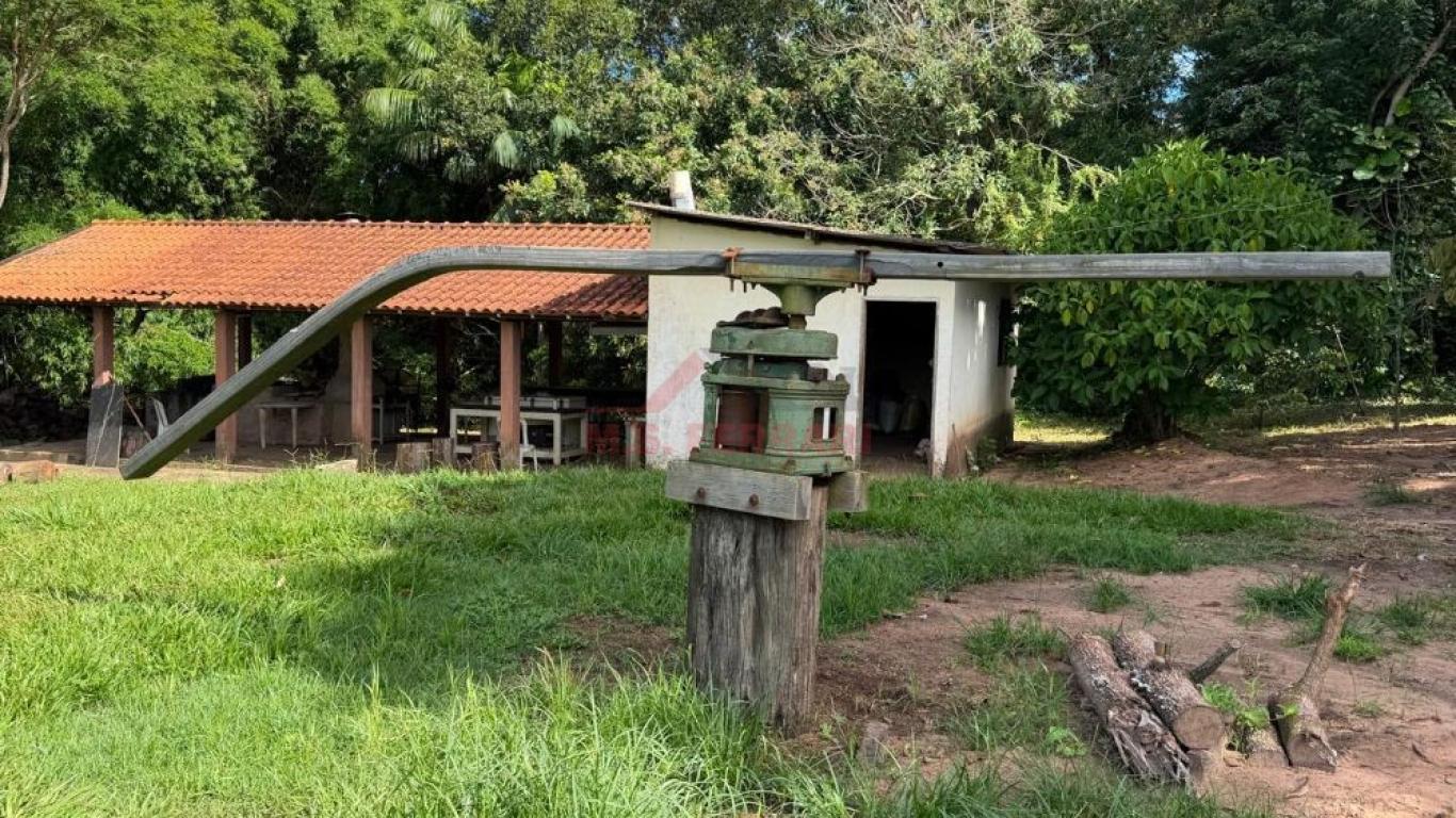 SÍTIO NA ÁGUA DA FILGUEIRA em Florínea