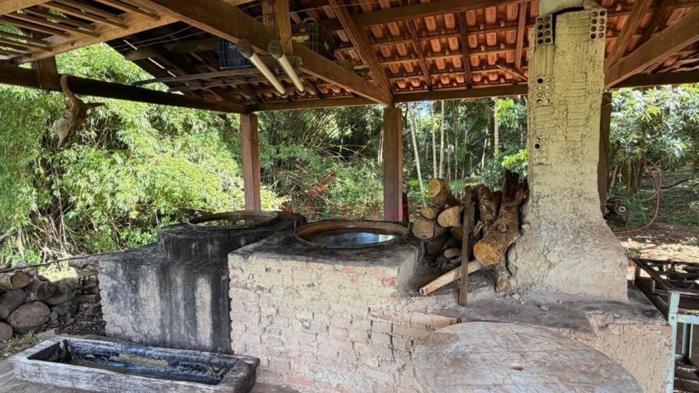 SÍTIO NA ÁGUA DA FILGUEIRA em Florínea
