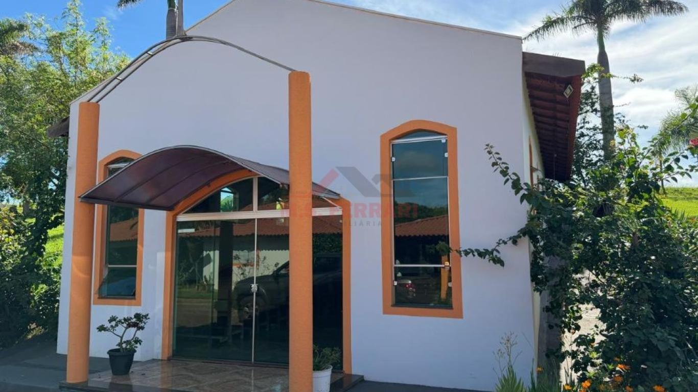 SÍTIO NA ÁGUA DA FILGUEIRA em Florínea