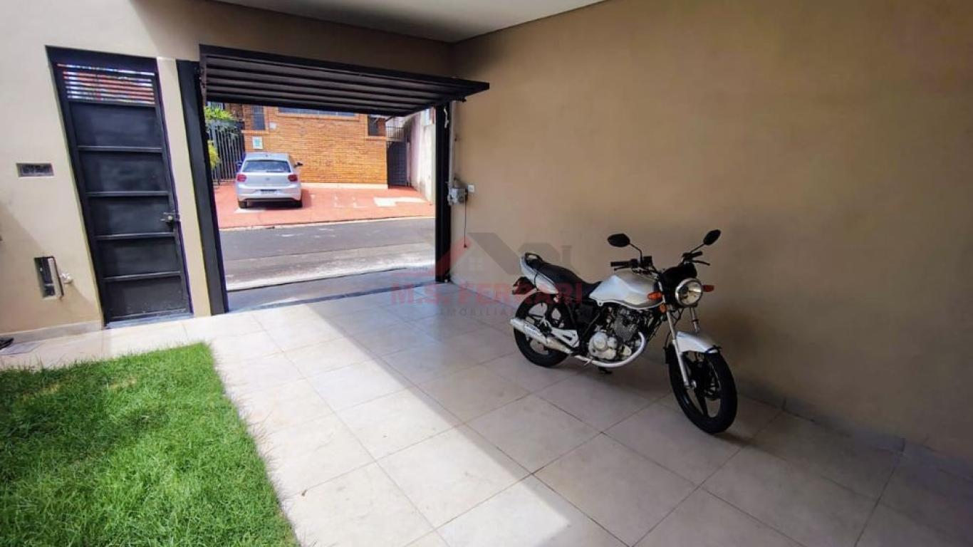 CASA NA Vila Central em Assis