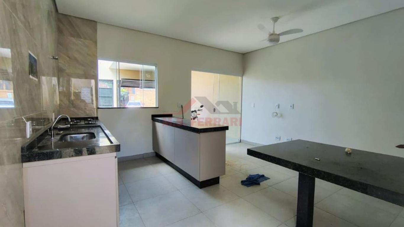 CASA NA Vila Central em Assis