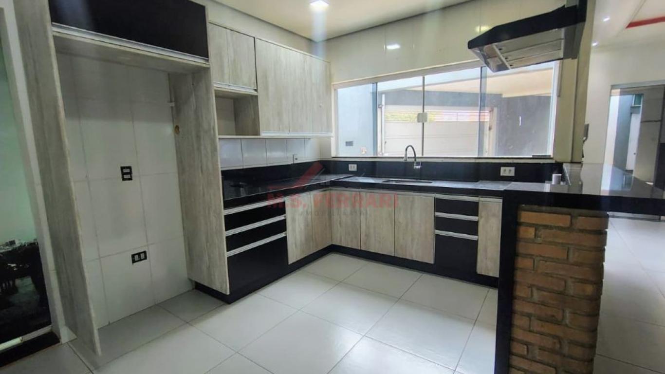 CASA NA Vila São Benedito em Assis