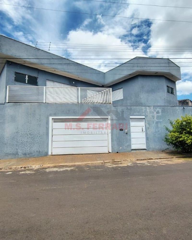 CASA NA Vila São Benedito em Assis