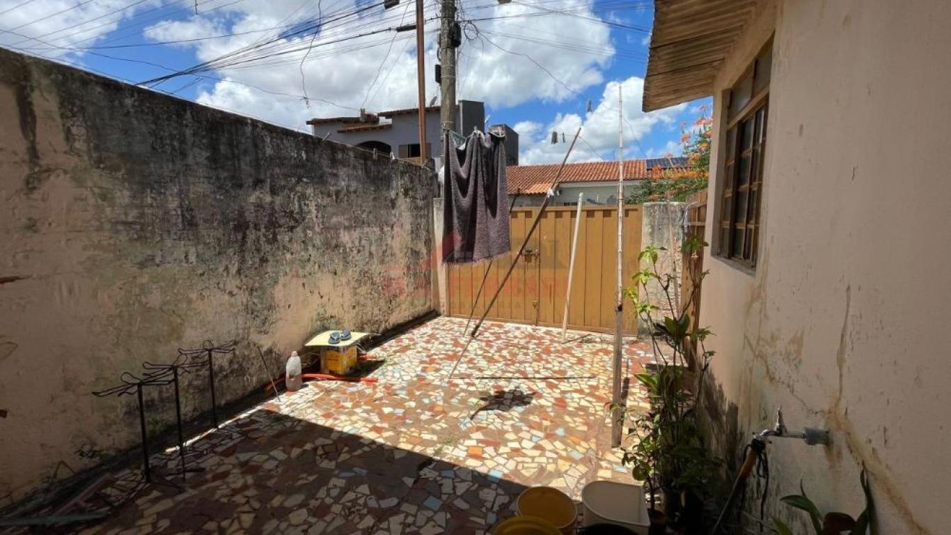 CASA NA Vila Ribeiro em Assis