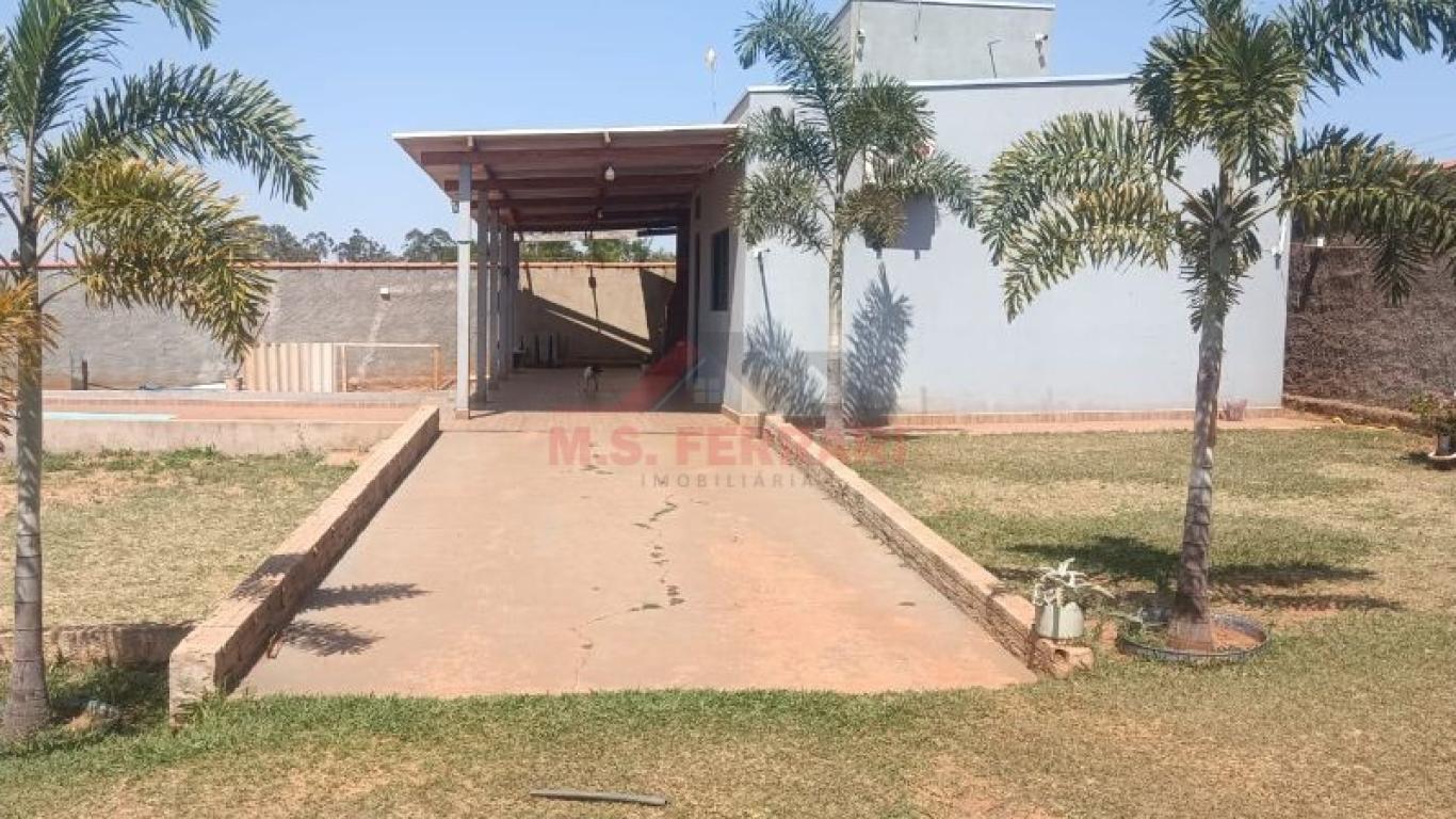 CASA NA SITIO SANTO AMARO em PARAGUAÇU