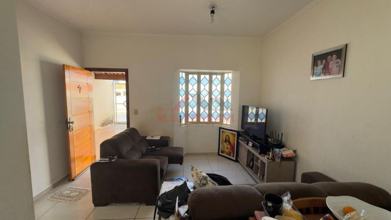 CASA NO Jardim Canadá em Assis