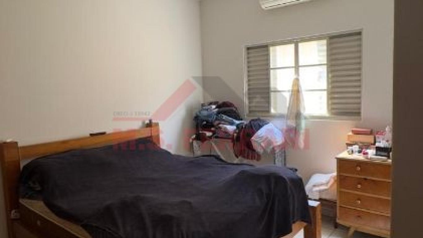 CASA NO Jardim Canadá em Assis