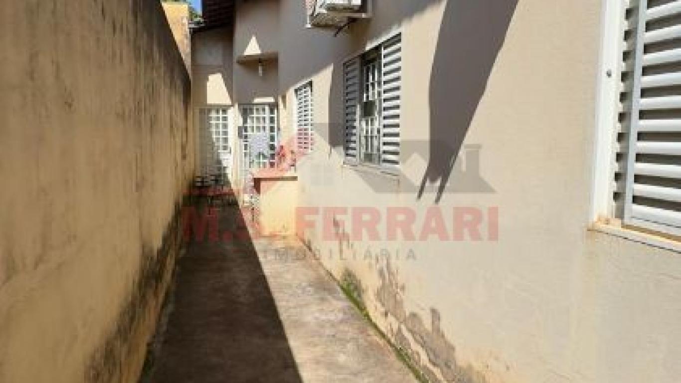 CASA NO Jardim Canadá em Assis