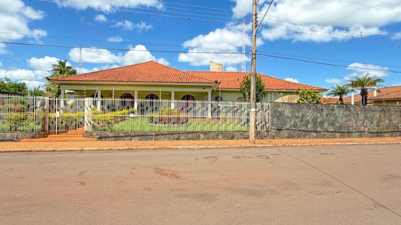 CASA NA Centro em Pedrinhas Paulista