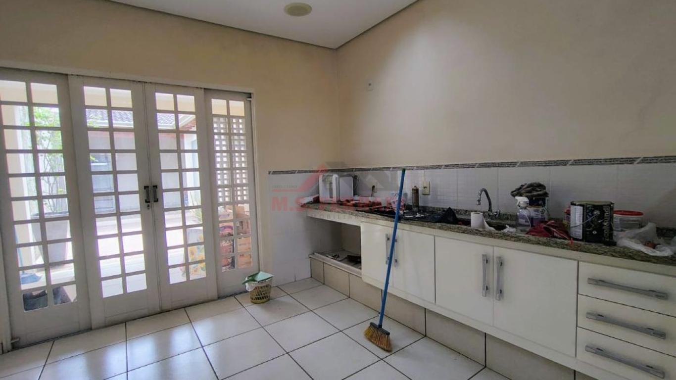 PONTO COMERCIAL NA Vila Rosangela em Assis