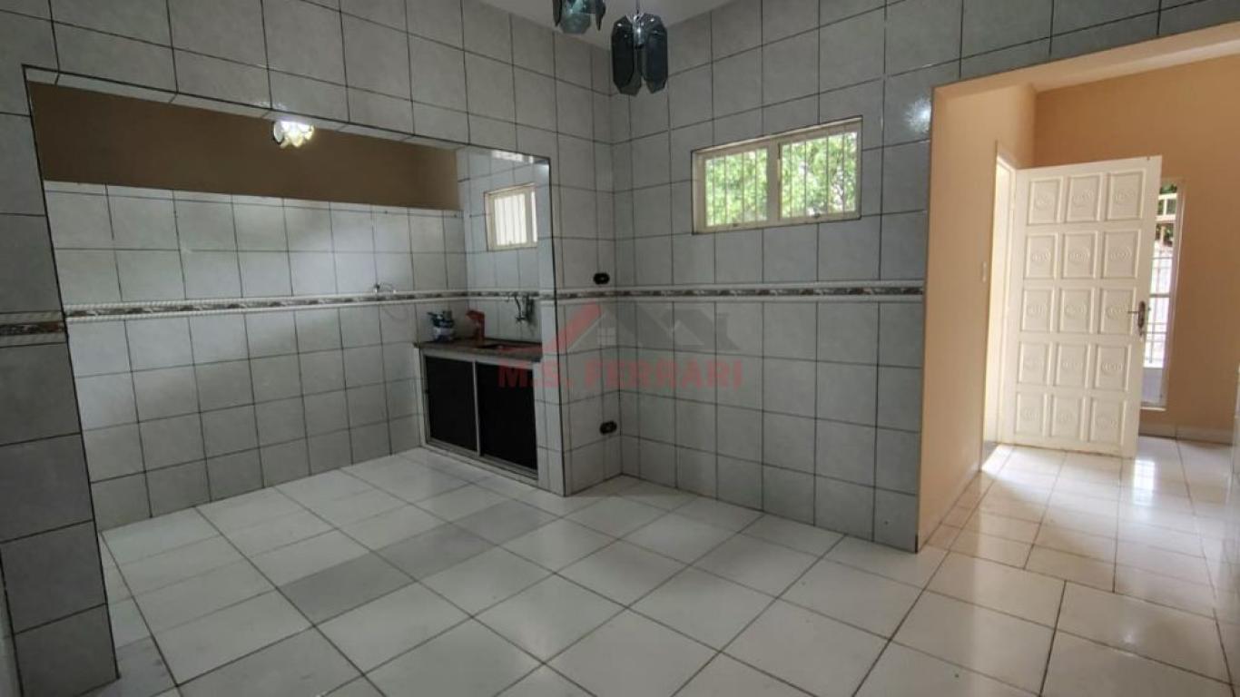 CASA NA Vila Brasileira em Assis