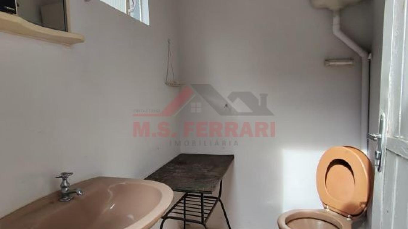 CASA NA Vila Brasileira em Assis