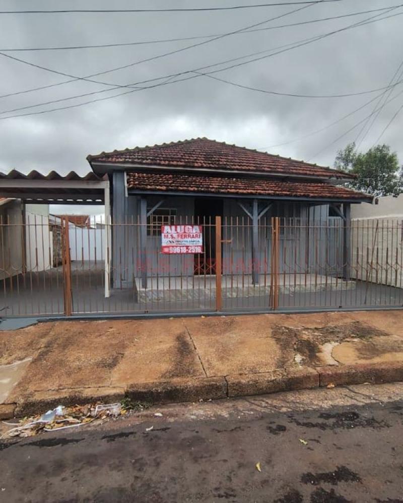 CASA NA Vila Central em Assis