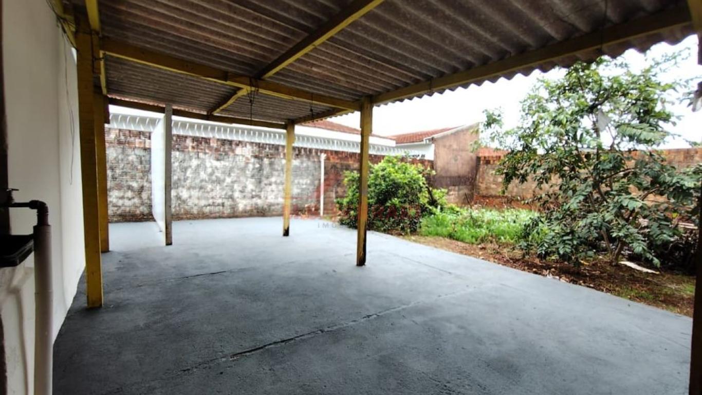 CASA NA Vila Central em Assis