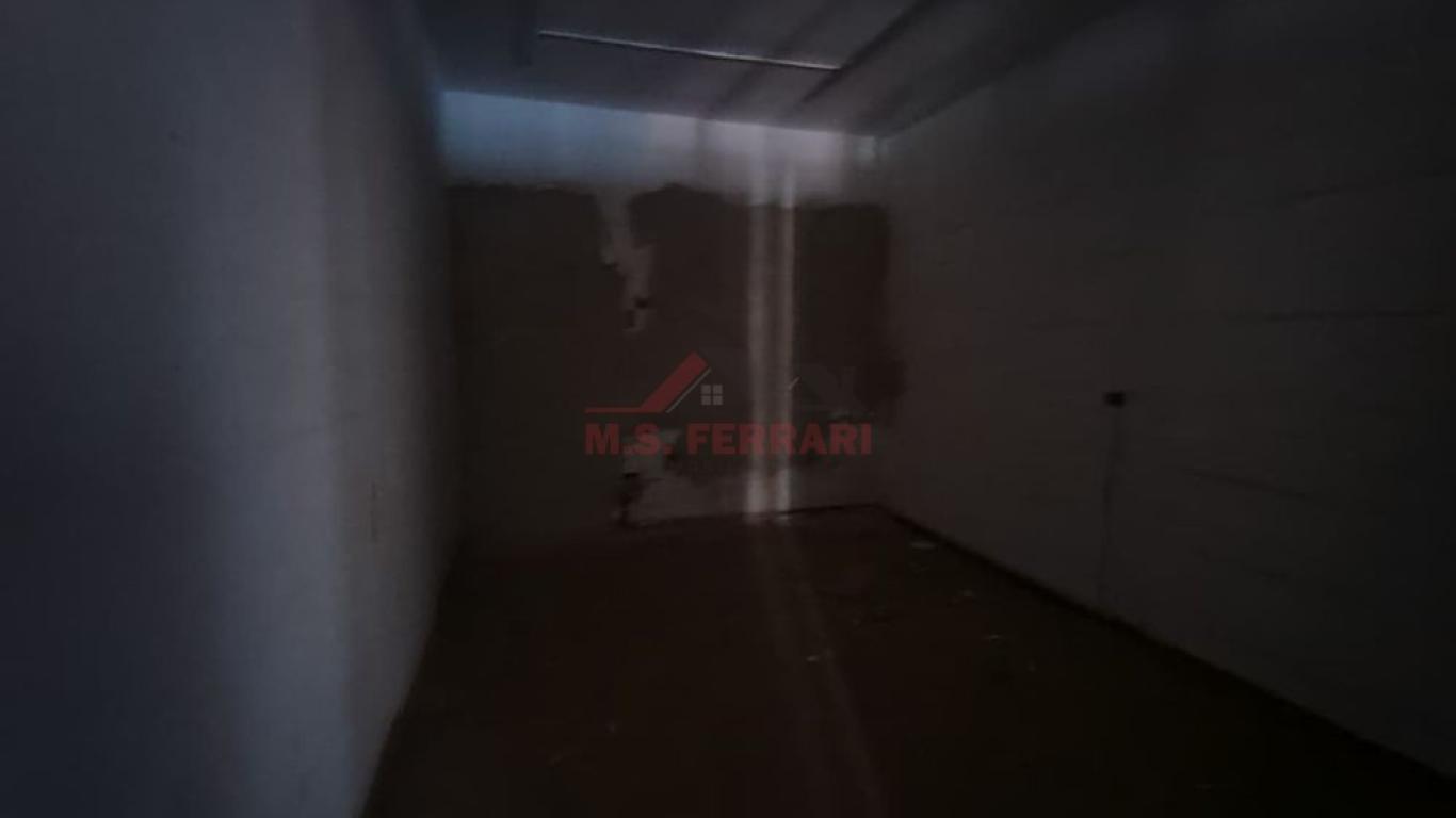 PONTO COMERCIAL NO San Fernando Valley em Assis