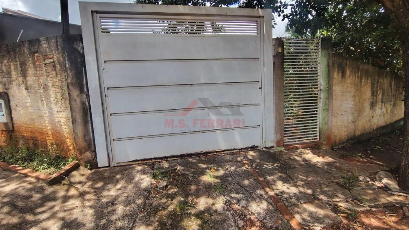 CASA NO Parque Universitário em Assis