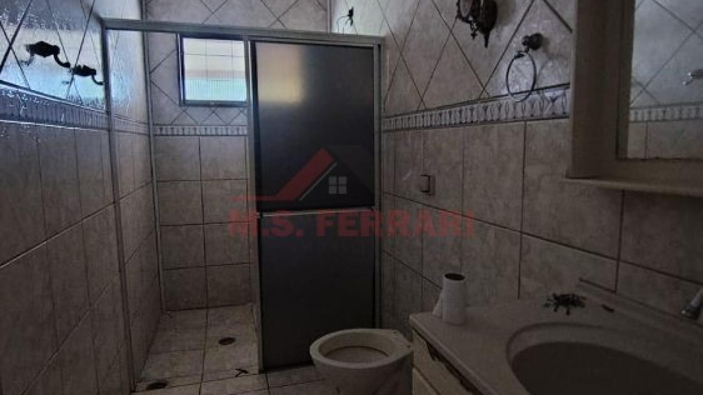 CASA NO Parque Universitário em Assis