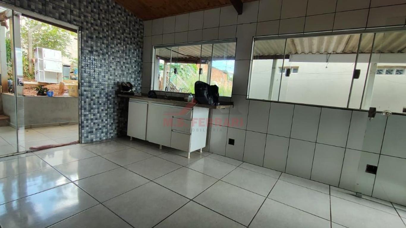 CASA NA Vila São João em Assis