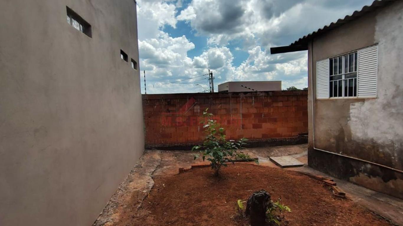 CASA NA Vila São João em Assis