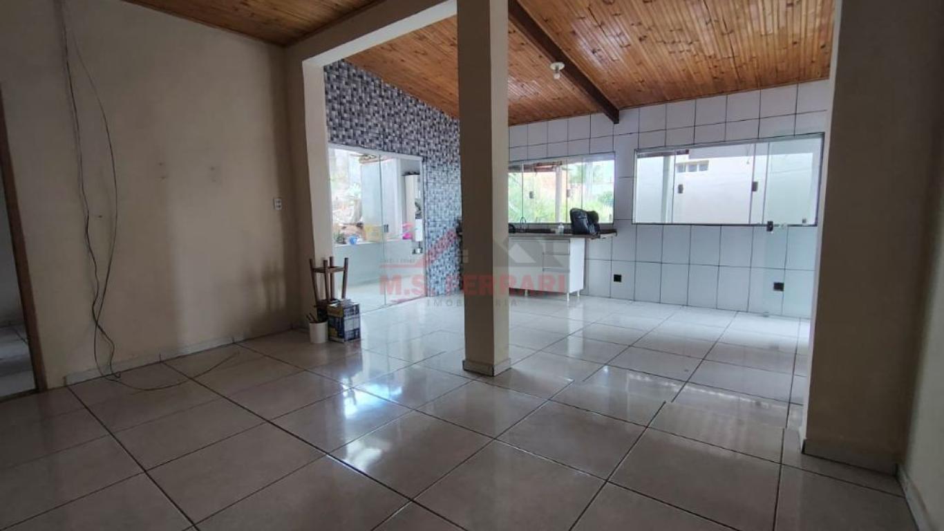 CASA NA Vila São João em Assis