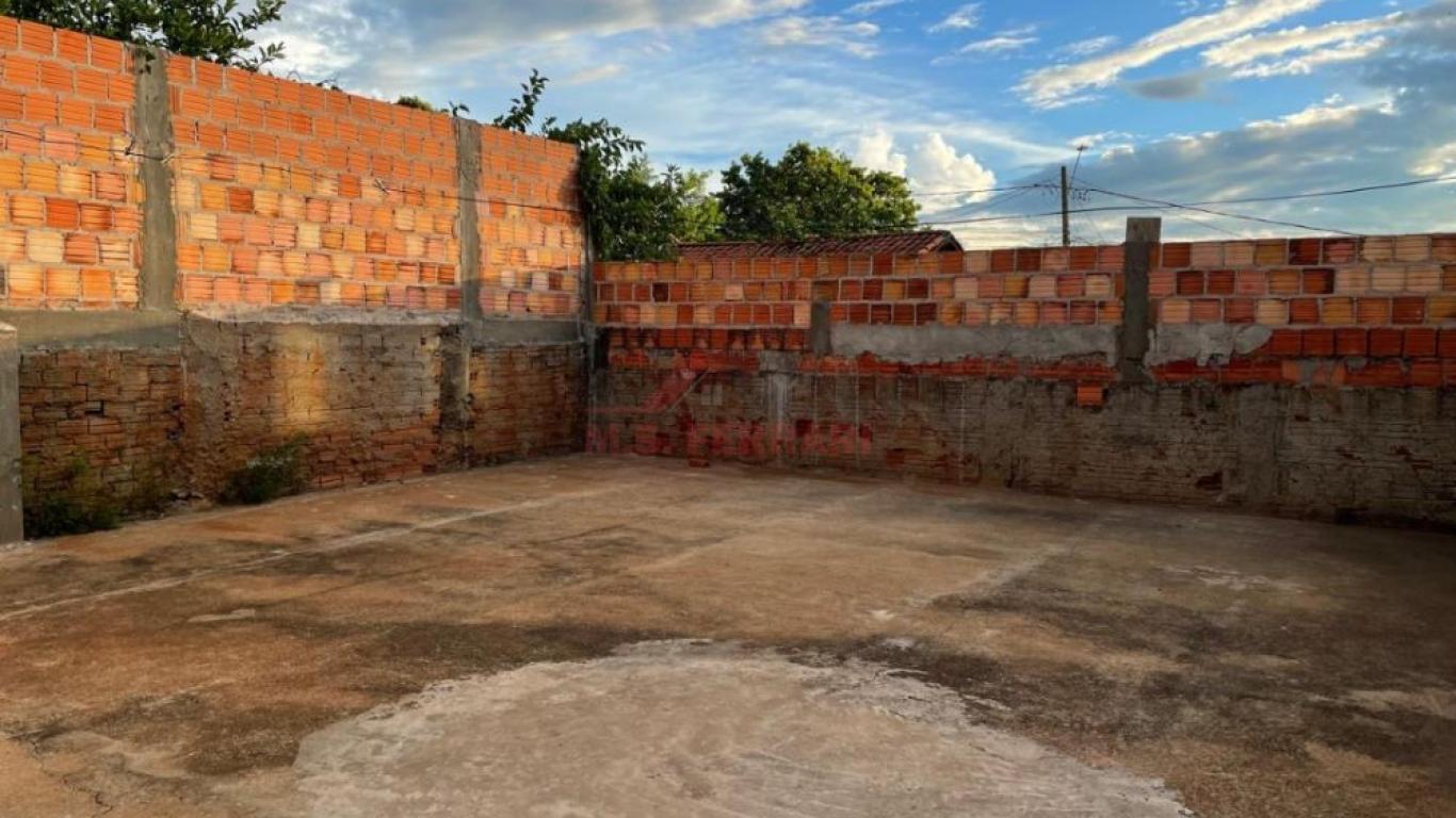 CASA NA Vila São Benedito em Assis