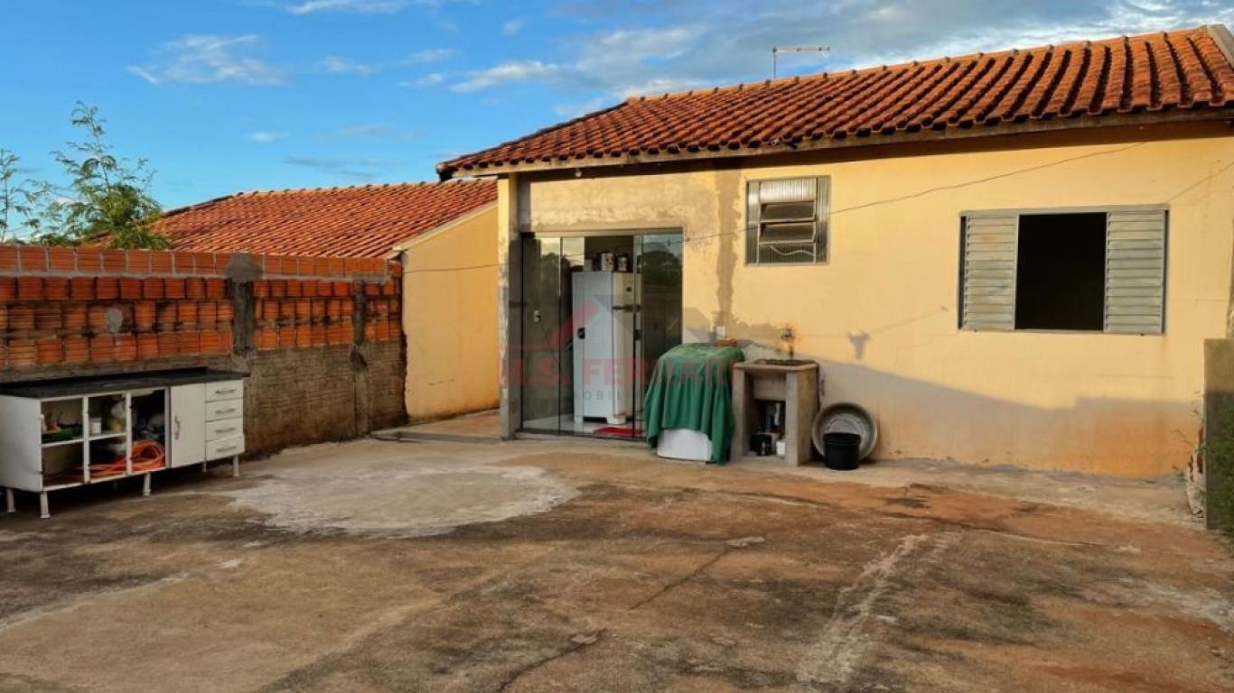 CASA NA Vila São Benedito em Assis