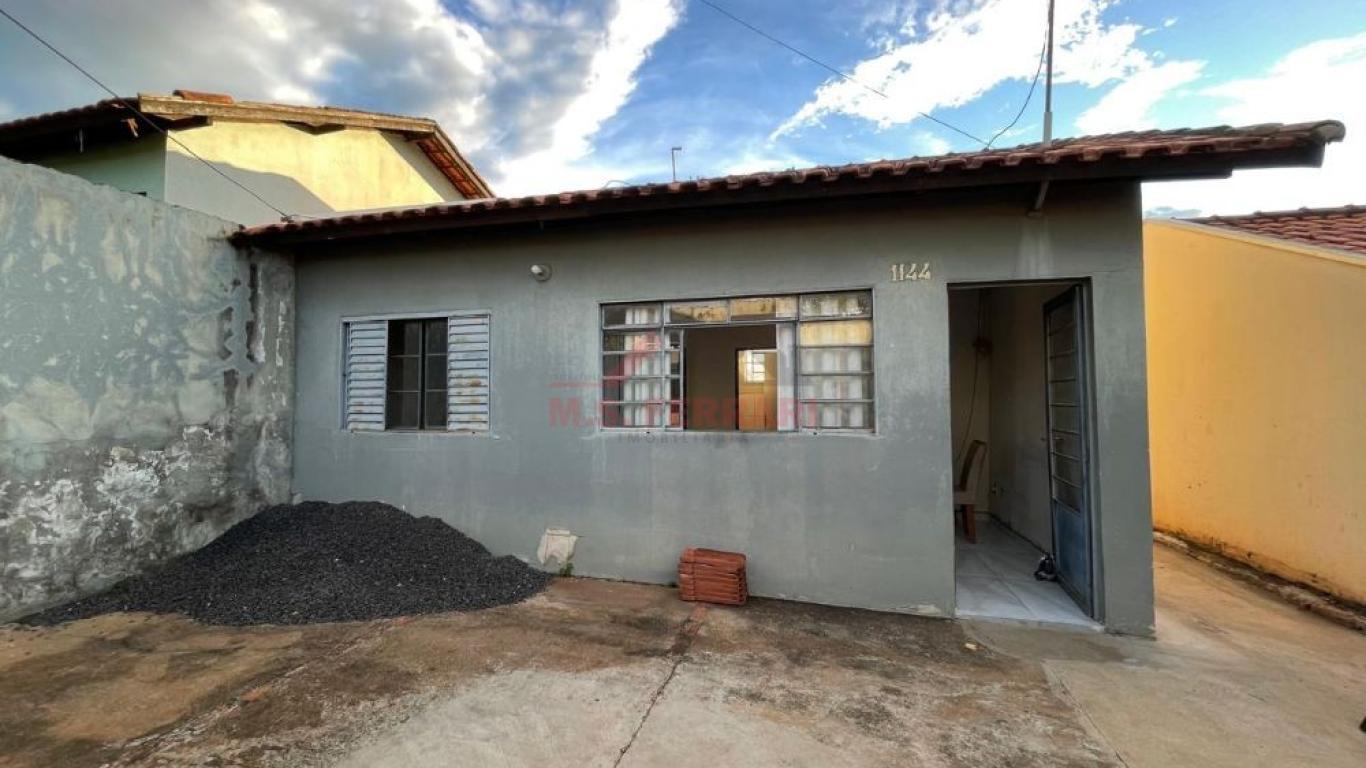 CASA NA Vila São Benedito em Assis