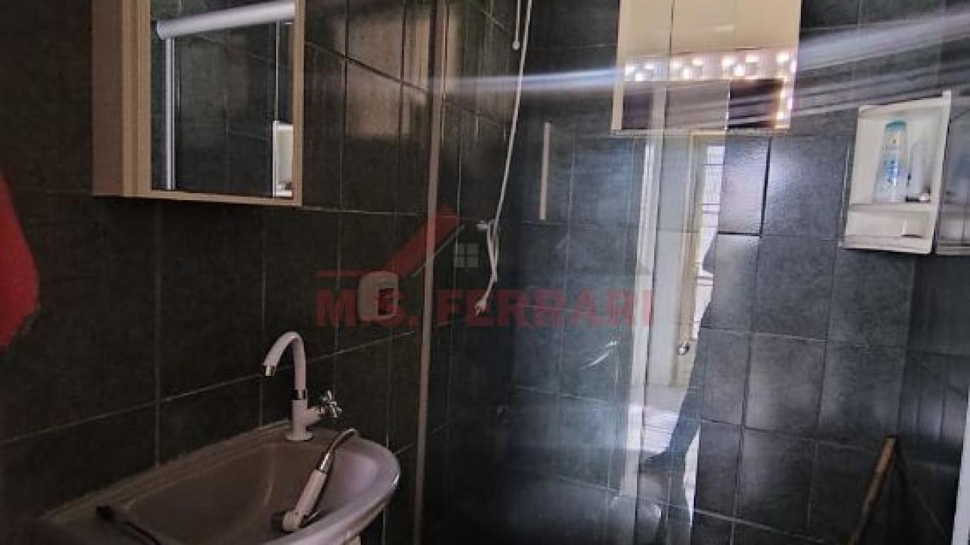 CASA NA Vila Cambuí em Assis