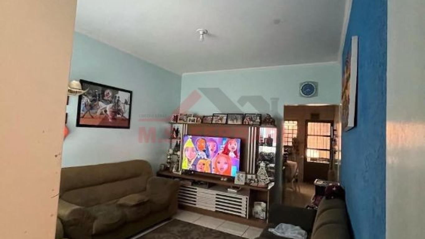 CASA NA Vila Paraíso em Assis