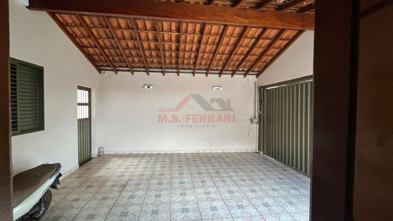 CASA NA Vila Paraíso em Assis