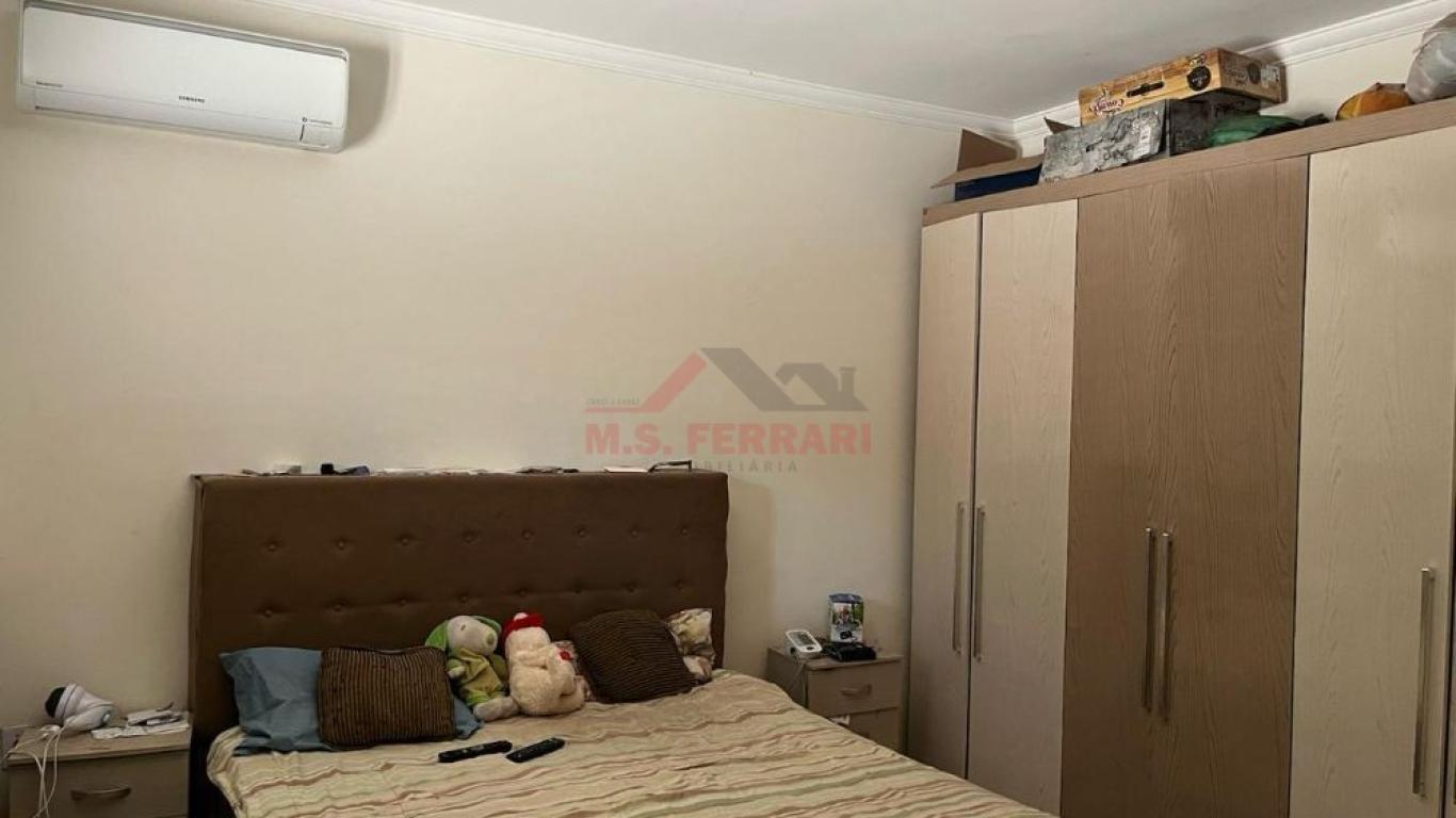 CASA NA Vila Paraíso em Assis